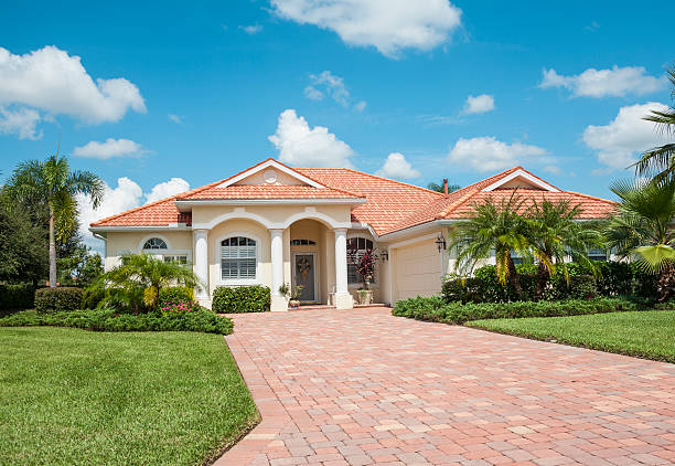 Best Driveway Paving Contractor  in Roslyn Heights, NY